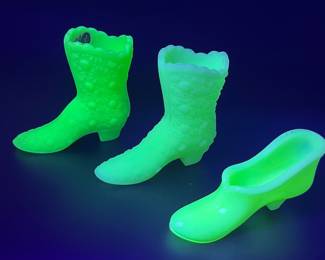 Multi-Client Auction
Fenton Vaseline Glass Shoes