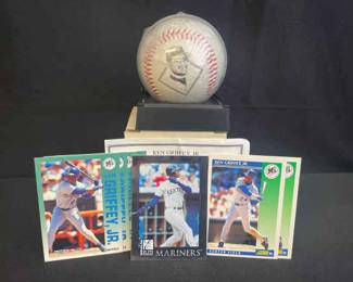 Ken Griffey Jr. Photo Signature Baseball * Seattle Mariners Baseball Cards