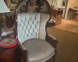 Vintage hooded dome/balloon chair 