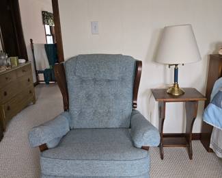 Like New, Rocker/Recliner