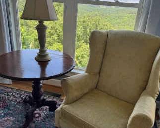 Round Table with Chair Lamp