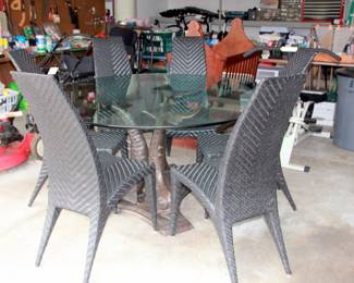 Dolphin Base Table with 6 Chairs