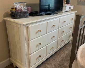 6 drawer dresser $200