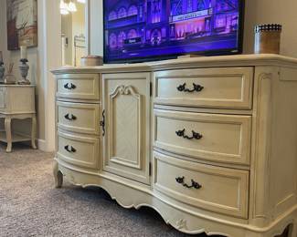 6 drawer dresser $250