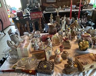 nic nacs & trinket boxes
