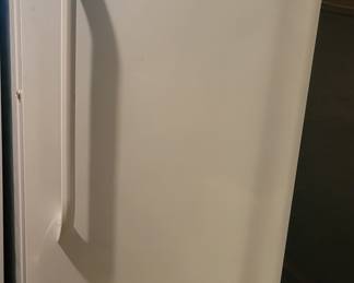 FRIGIDAIRE FREEZER $175