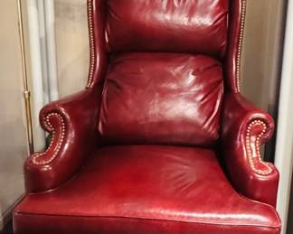 Vintage Leather red swivel office chair