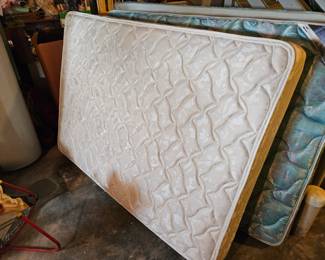 Clean matress sets