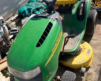 John Deere Riding Lawn Mower