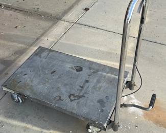 Cart with Manual Lift