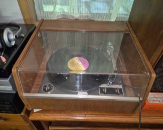High end model 95 Garrard  Synchro Lab turn table with High end cartridge 