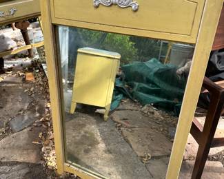 Mirror to set