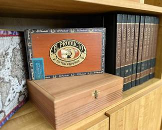 Complete set of 1978 World Book Encyclopedias