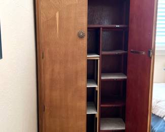 Beautiful Austinsuite Wardrobe
36”(w) x 17.75”(d) x 69.5”(h)
