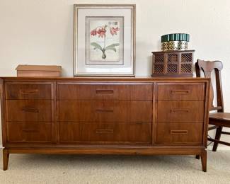 Thomasville MCM Dresser
66”(w) x 18.75”(d) x 30.75”(h)
