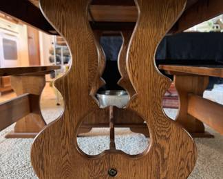Walter of Wabash Oak Table with Built-In leaf
45” x 33”