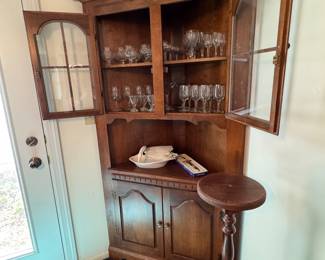 Corner Hutch (2)