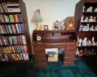 Roll top desk