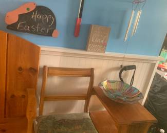 Vintage gossip bench in need of some love, Wall art, etc.