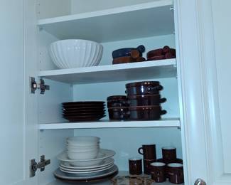 some kitchen ware