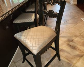 4 chairs, kitchen island height