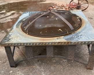 Square Outdoor Fire Pit w/ Decorative Rim