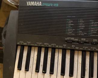 Yamaha PSR-19 electronic keyboard