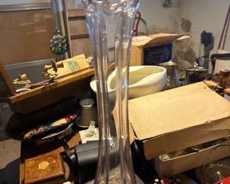 crystal clear glass swung vase