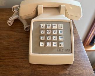 AT&T 100 push-button landline telephone