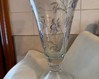 Lenox Frosted Bouquet Blue Footed Daisy Vase