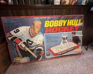 EXTREMELY RARE COMPLETE BOBBY HULL HOCKEY TABLE