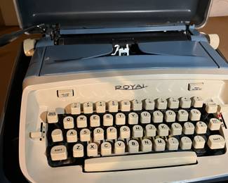 ELECTRIC TYPEWRITER