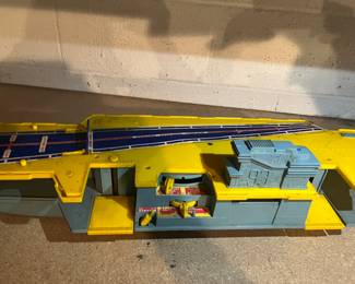 RARE VINTAGE REMCO AIRCRAFT CARRIER