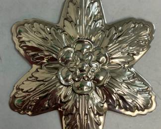 2004 Lunt Sterling Silver "Happy Holidays" Snowflake Ornament AAA2494 $60.00
