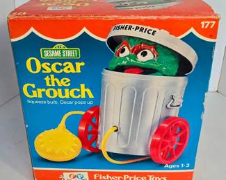 Vintage 1977 Oscar The Grouch, Fisher Price Press and Pop up Childs Toy JEN8008 $28.99