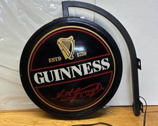 LG5306 Light Up Outside Guinness Tavern Pub Bar Sign $300.00