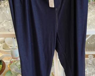 Womens Size 3XL Denim Jeggings AAA2612 $20.00  - AAA Vintage 9017 Airline HWY New Orleans, LA 70118 Hours 10-4 Monday - Saturday