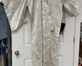 Vintage Silver on Ivory Embroidered Yukata Size L AAA2337 $70.00
