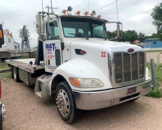 2010 Peterbilt 330 Flat Bed Tow Truck with Chevron Lift Bed, VIN 2NPNHM6X2AM109065, Miles On Odometer 525201