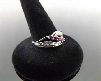 NEW .925 Sterling Silver Ruby Crystal Ring Size 7.75