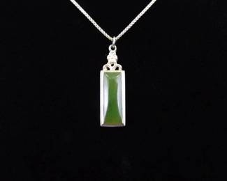 .925 Sterling Silver Jade Cabochon Pendant Necklace