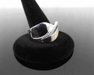 NEW .925 Sterling Silver Zirconia Crossover Band Ring Size 10