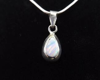 .925 Sterling Silver Inlayed Opal Pendant Necklace