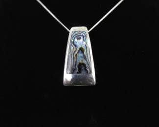 .925 Sterling Silver Inlayed Abalone Pendant Necklace