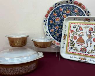 Vtg Pyrex Casserole Dishes Festive Metal Trays
