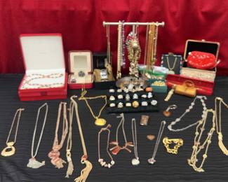 002 Collection of Eclectic Jewelry and Accessories #3