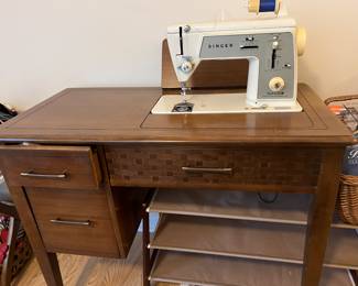Singer Sewing Machine (648) in Cabinet w/ Accessories,