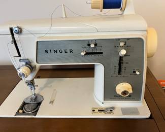 Singer Sewing Machine (648) in Cabinet w/ Accessories,