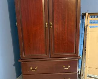 Large wooden TV cabinet/armoire - Closed
