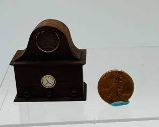 Miniature radio